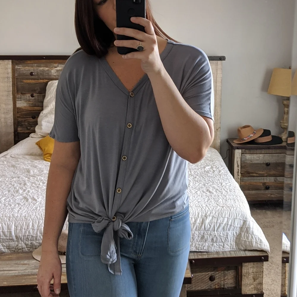 FINAL SALE 🆕🌿DRAPED BUTTON DOWN TOP🌿 - Picture 6 of 8